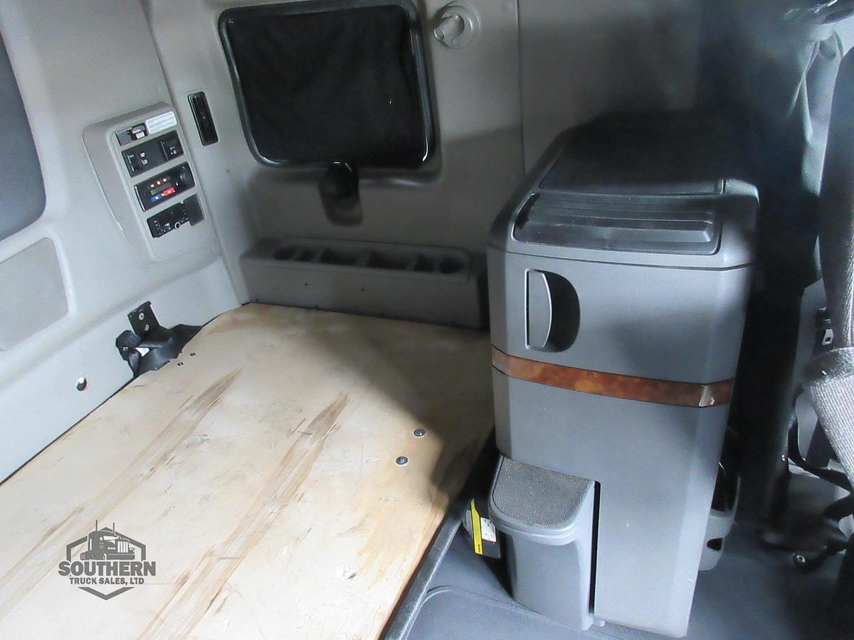 Used 2021 INTERNATIONAL LT