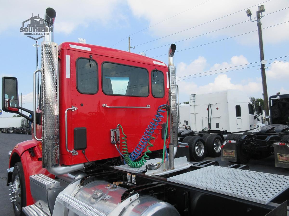 Used 2019 PETERBILT 567