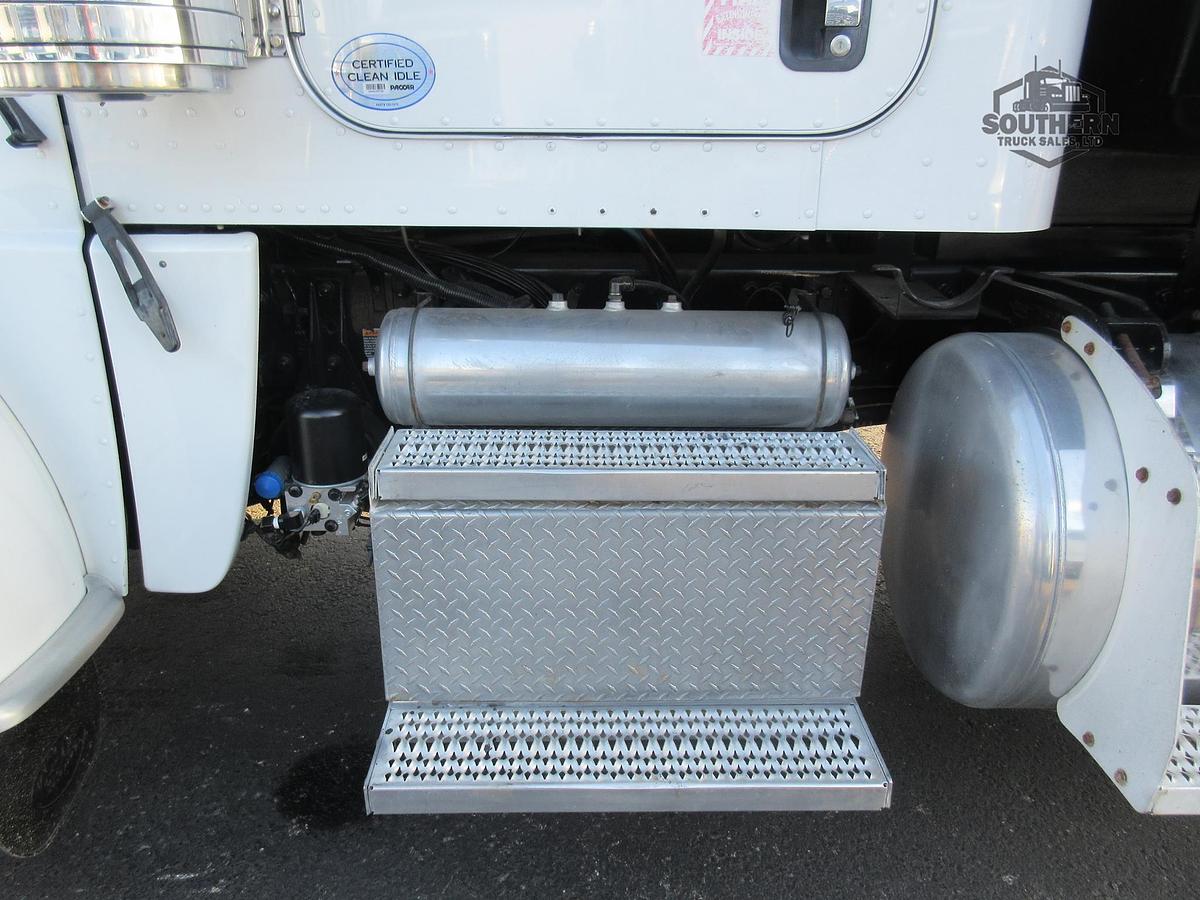 Used 2019 PETERBILT 389