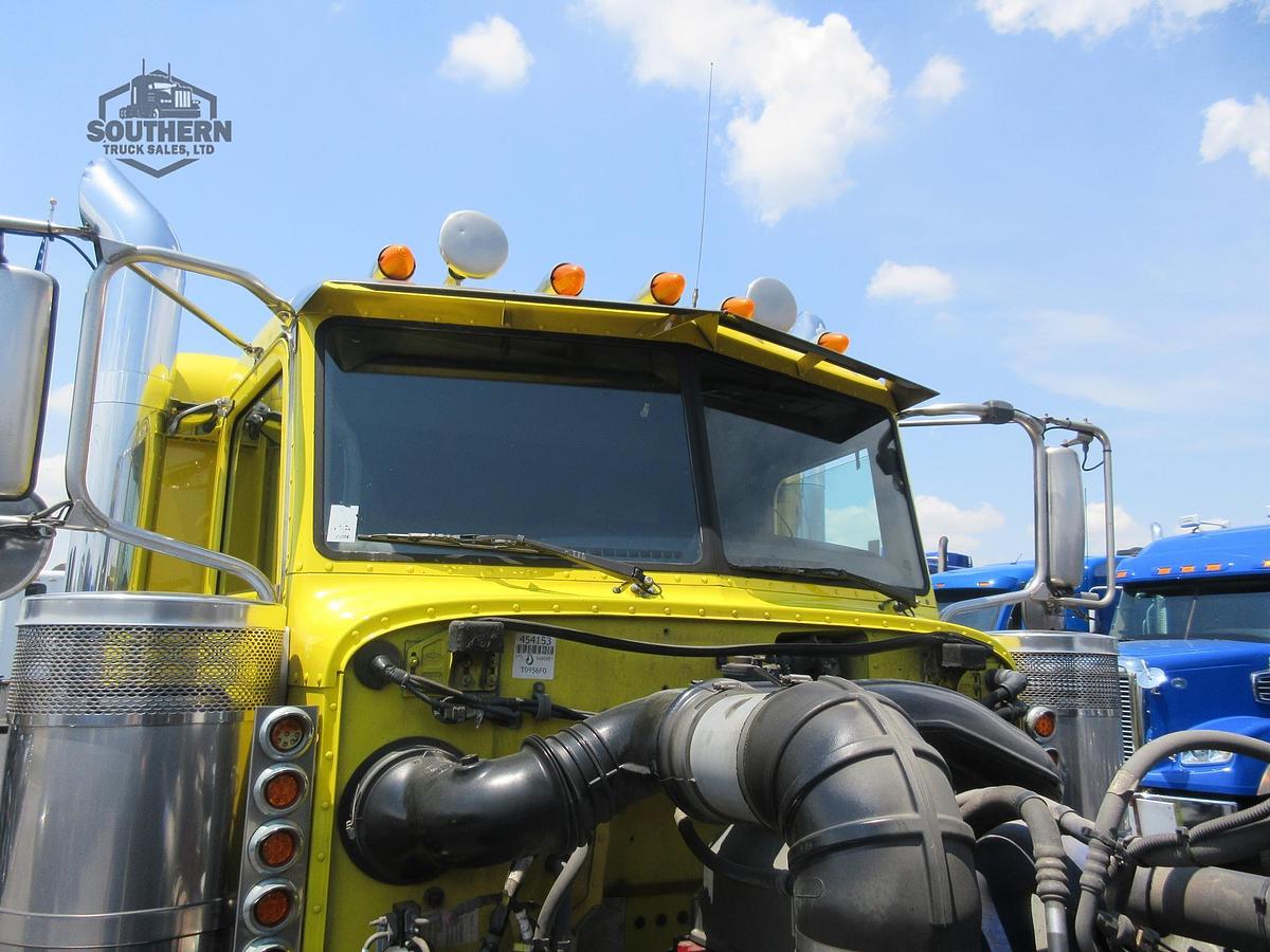 Used 2017 PETERBILT 389