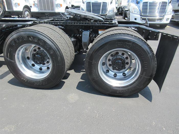 Used 2019 FREIGHTLINER CASCADIA 125