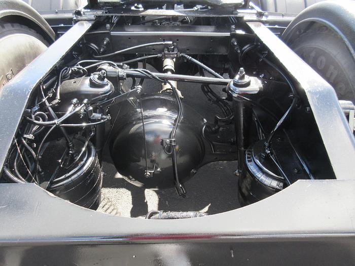 Used 2015 PETERBILT 389 - 6810