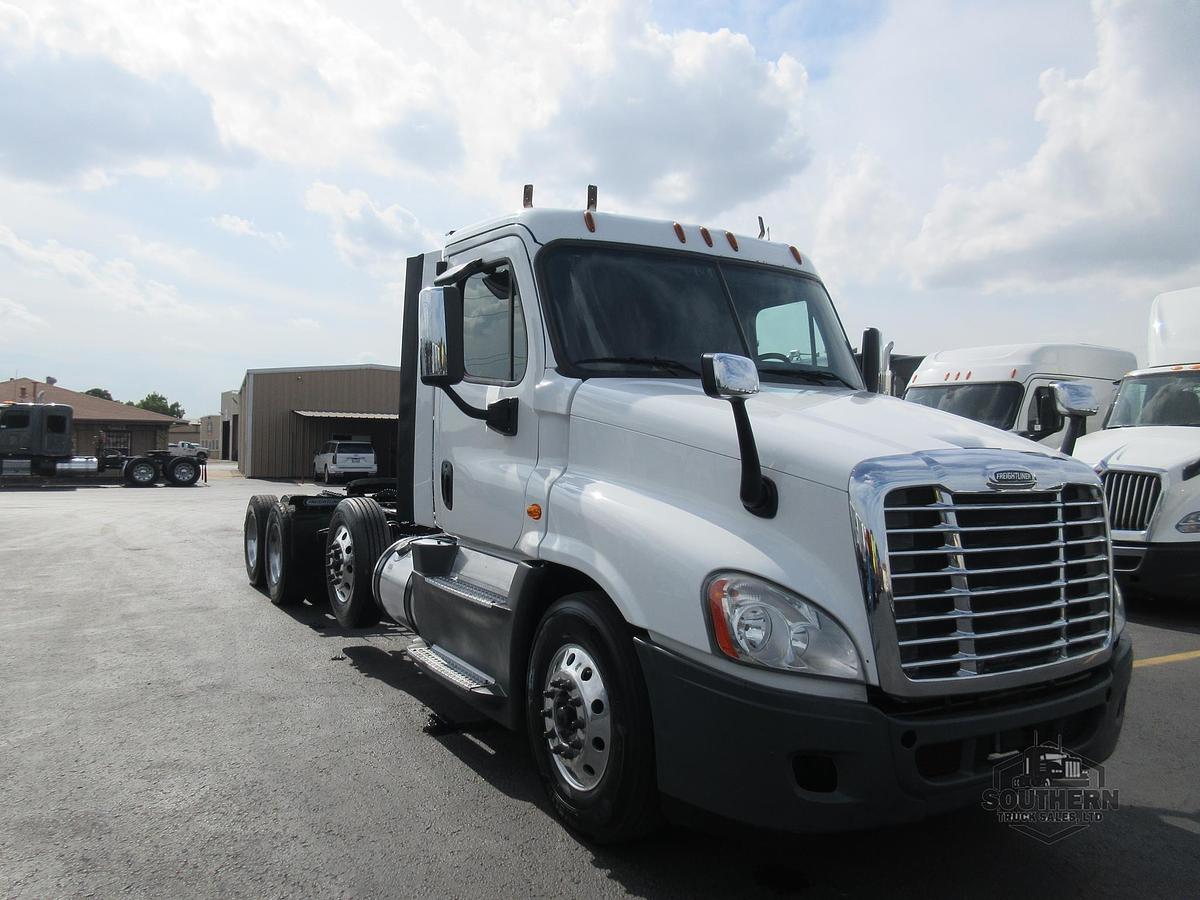 Used 2020 FREIGHTLINER CASCADIA 125