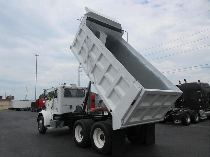 Used 2015 PETERBILT 365
