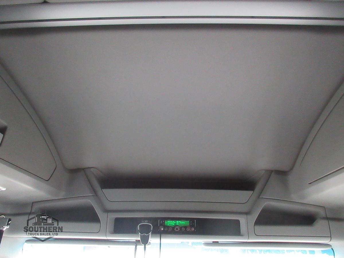 Used 2023 KENWORTH T880