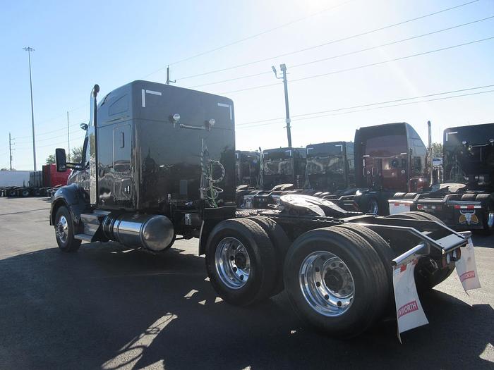 Used 2021 KENWORTH T880