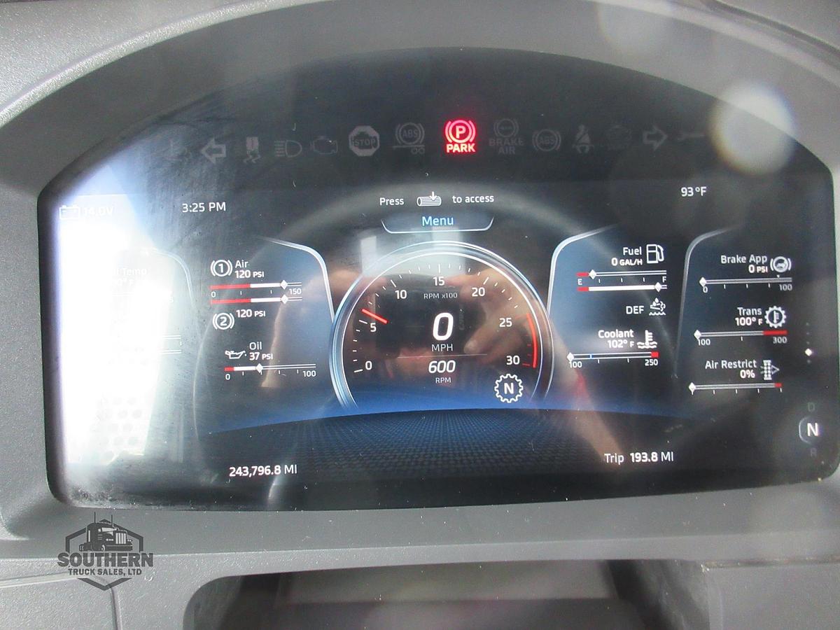 Used 2023 KENWORTH T880
