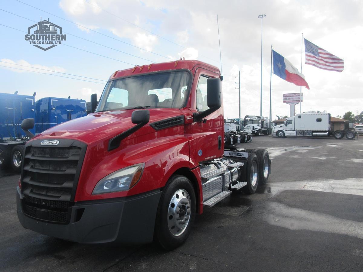 Used 2020 FREIGHTLINER CASCADIA 126