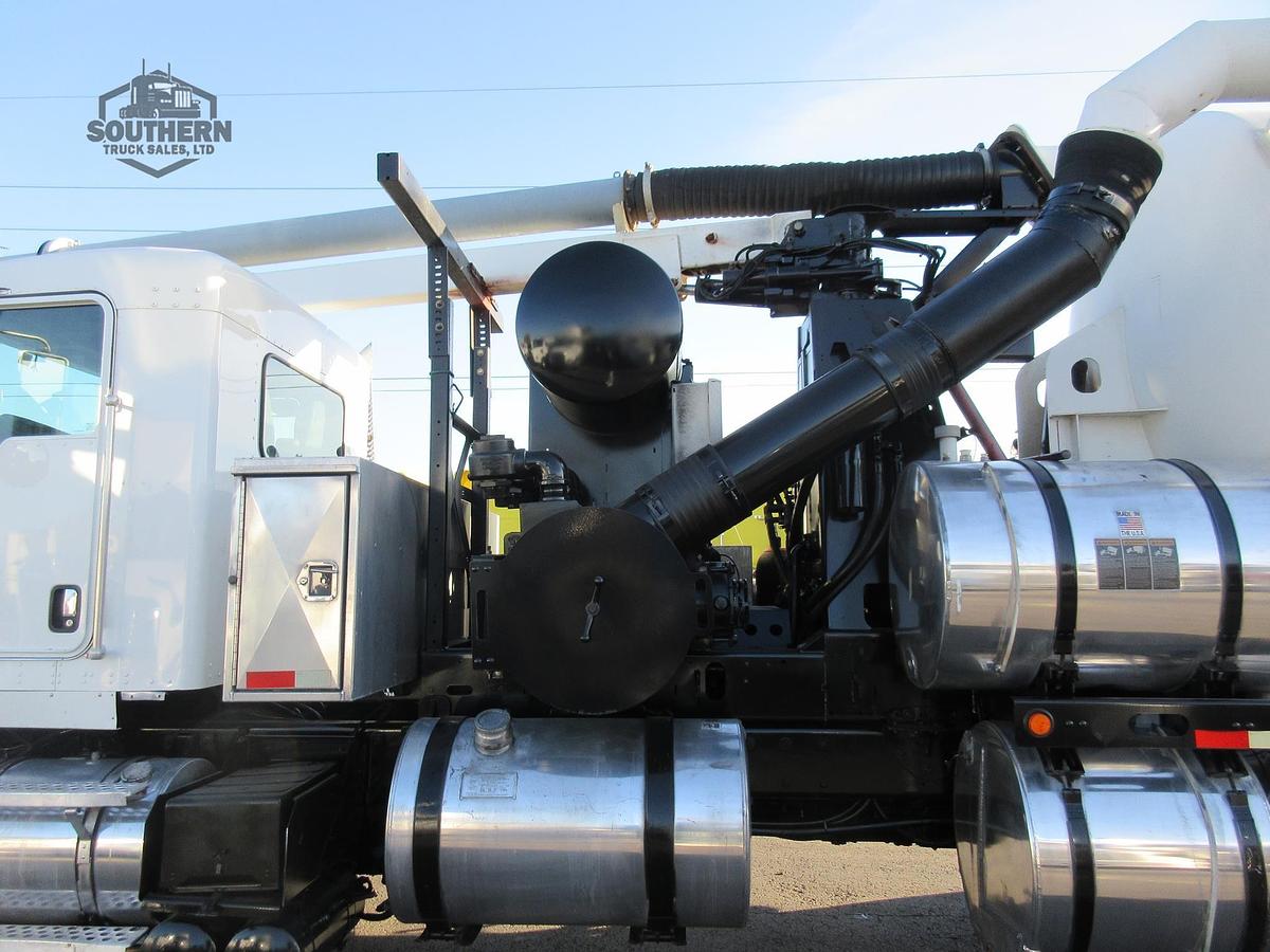 Used 2013 KENWORTH T800