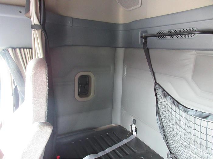 Used 2017 FREIGHTLINER CASCADIA 125