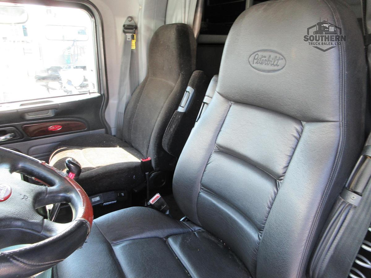 Used 2016 PETERBILT 389