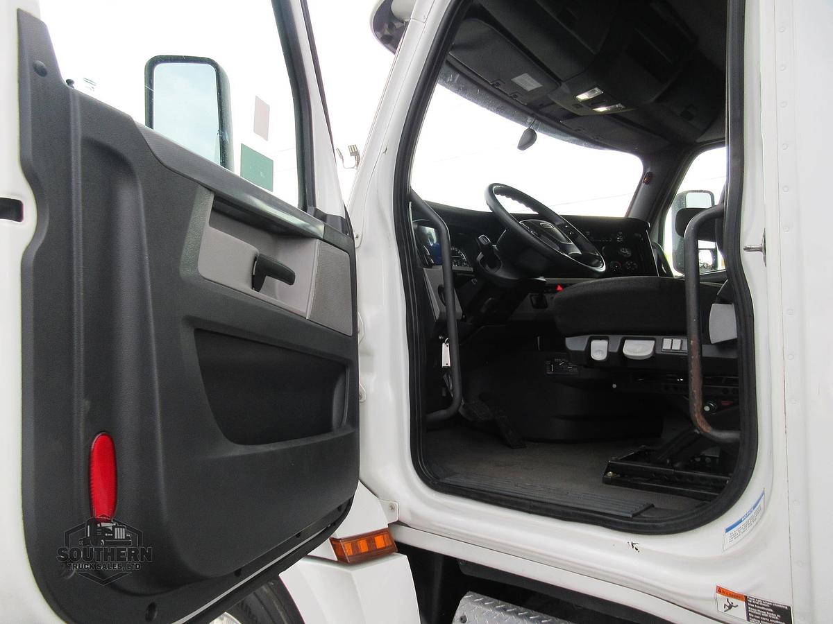 Used 2020 FREIGHTLINER CASCADIA 126