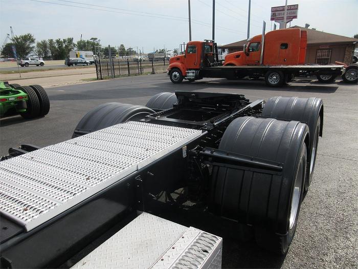 Used 2015 PETERBILT 389