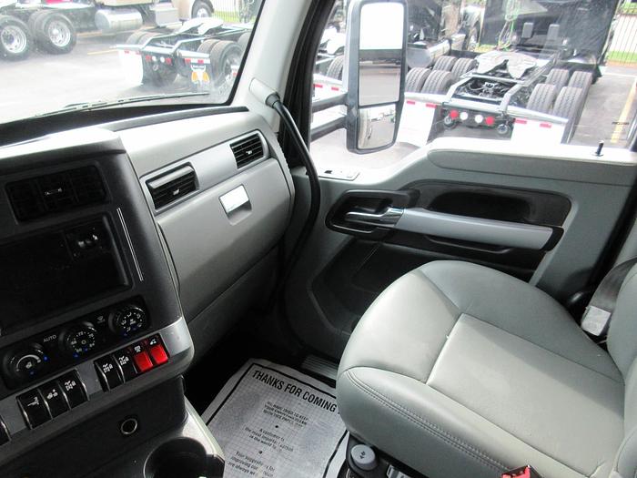 Used 2021 KENWORTH T880