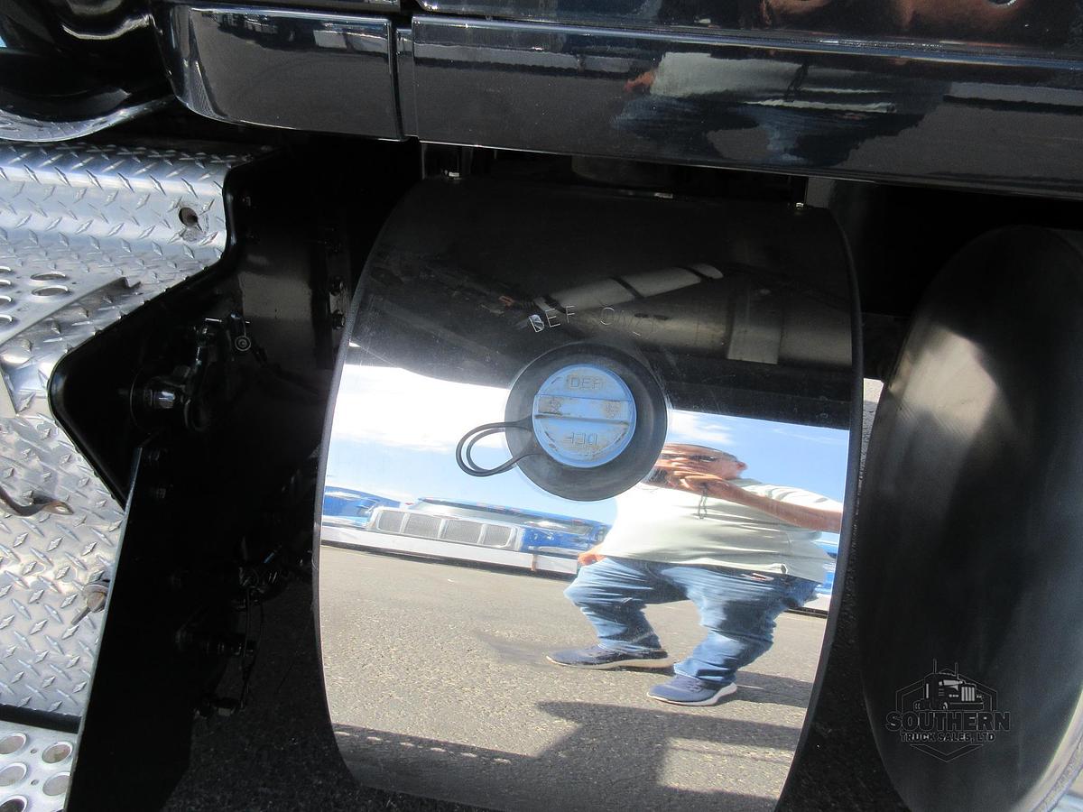 Used 2023 KENWORTH T880