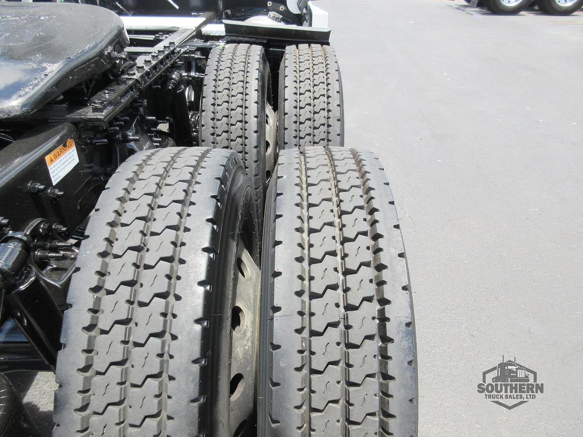Used 2020 FREIGHTLINER CASCADIA 126