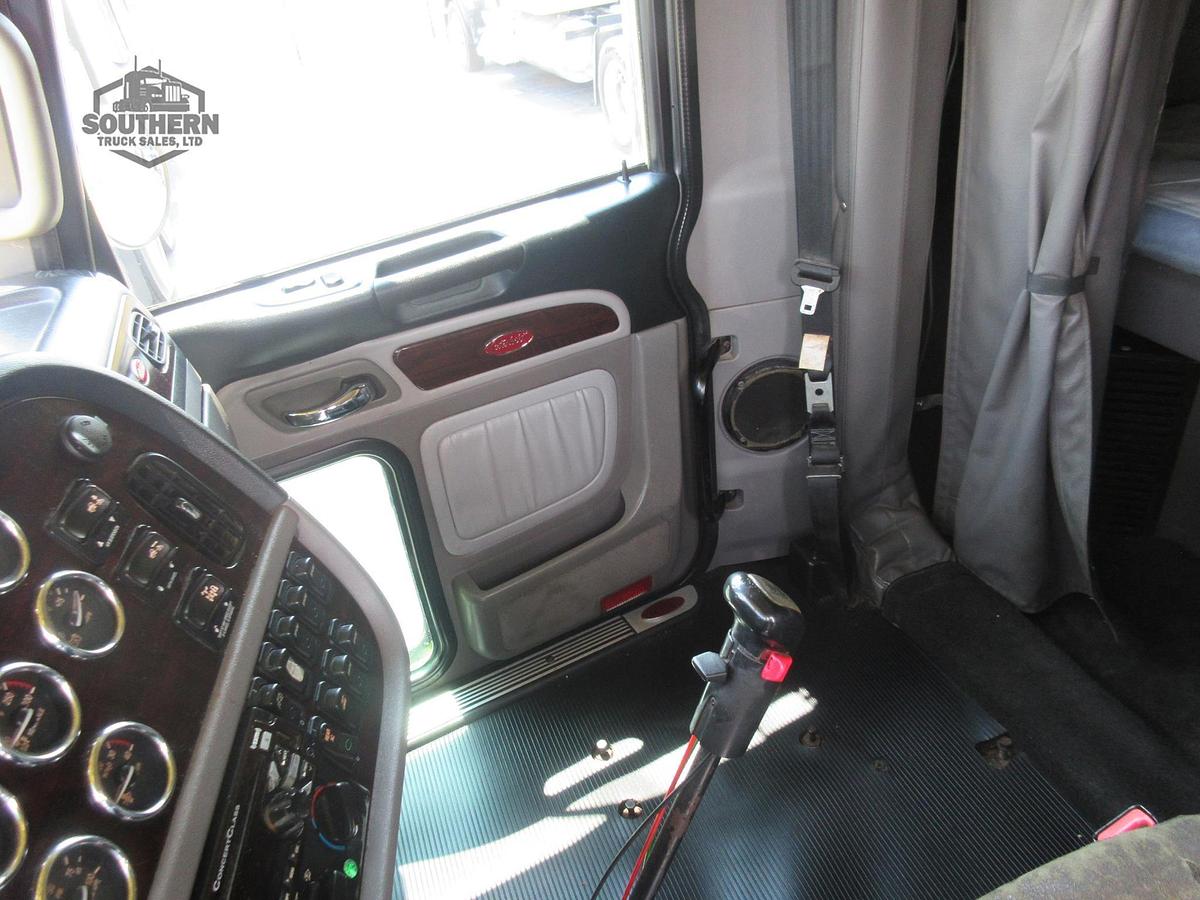 Used 2017 PETERBILT 389