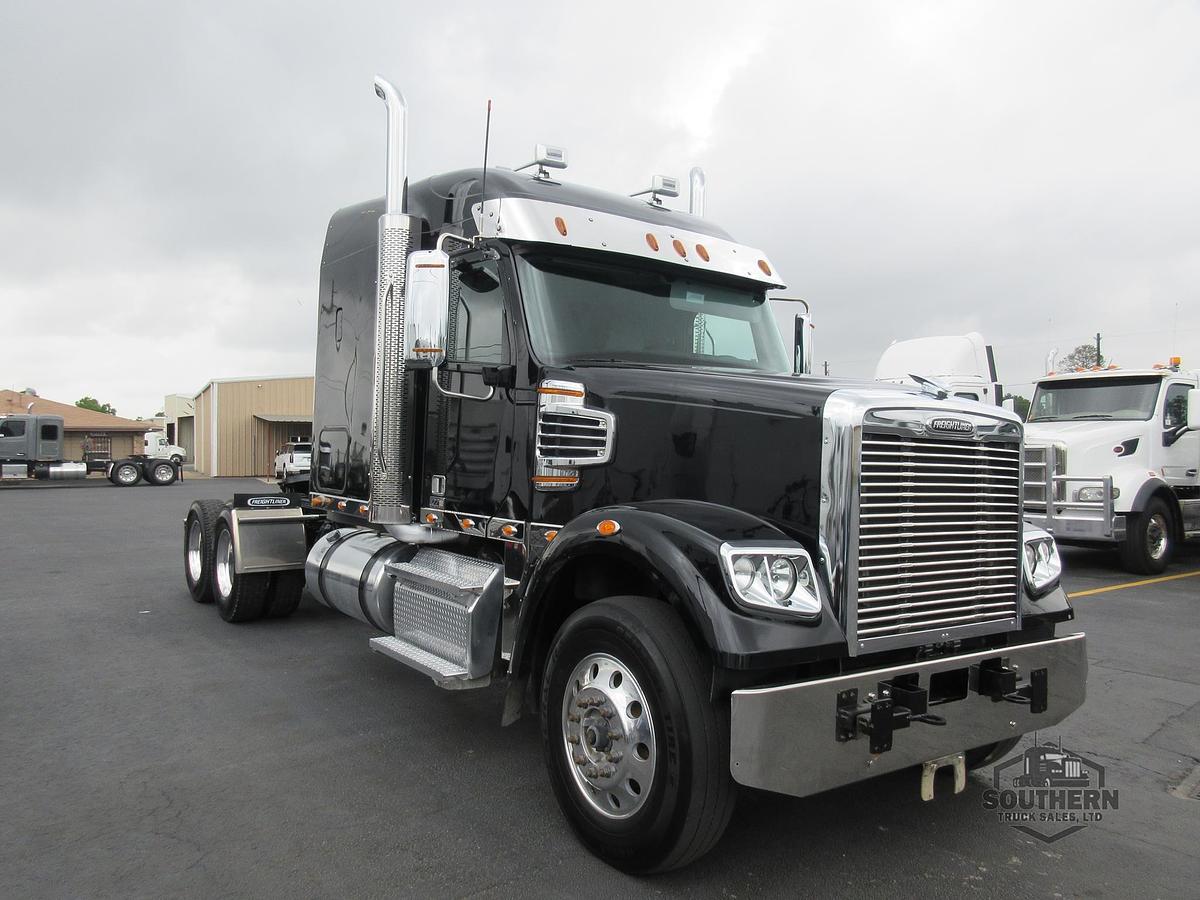 Used 2023 FREIGHTLINER CORONADO 122 SD