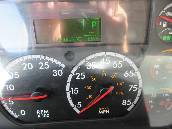 Used 2018 FREIGHTLINER BUSINESS CLASS M2 106