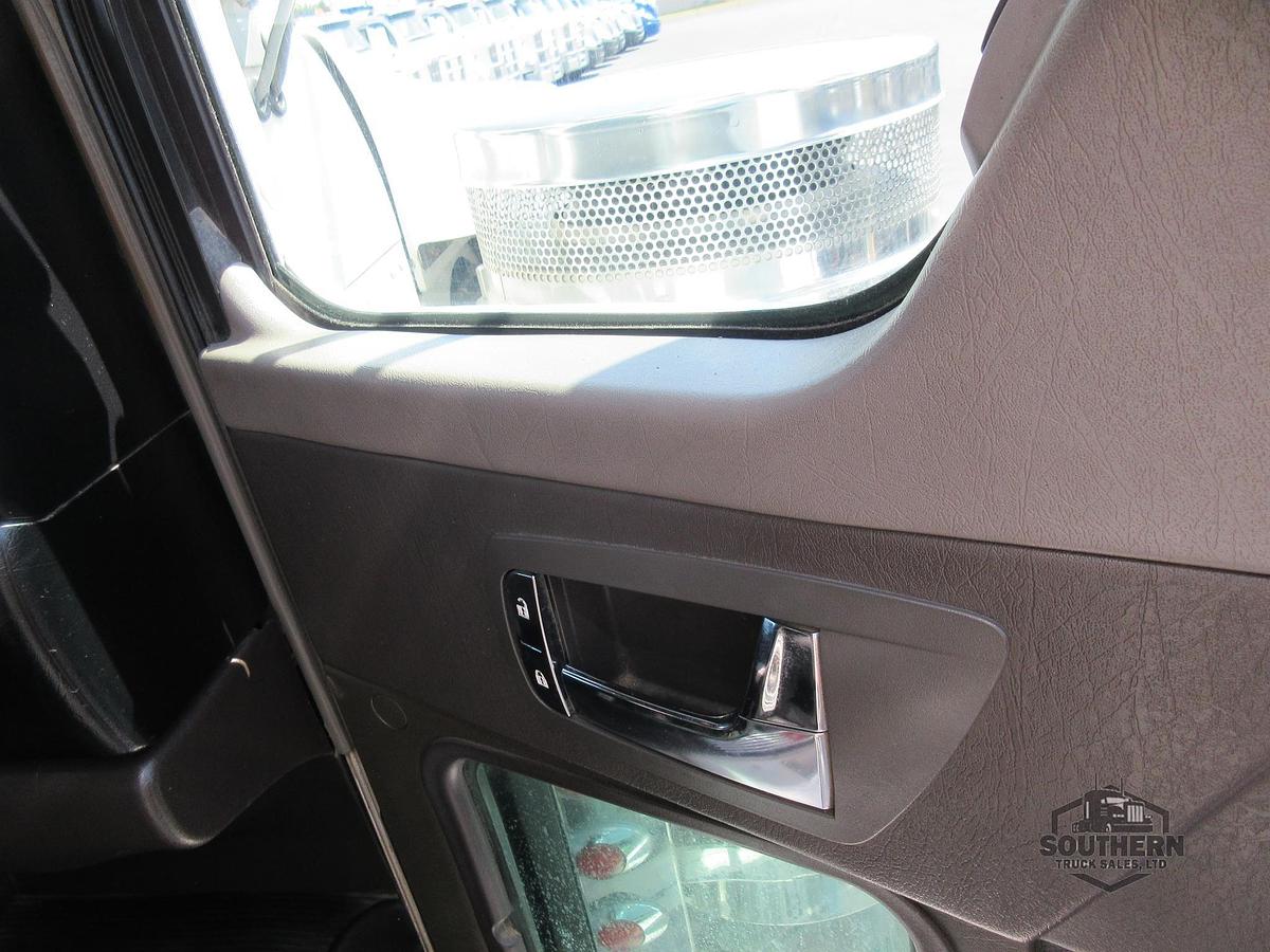 Used 2013 KENWORTH W900L