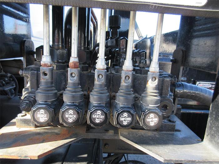 Used 2012 MACK GRANITE GU713