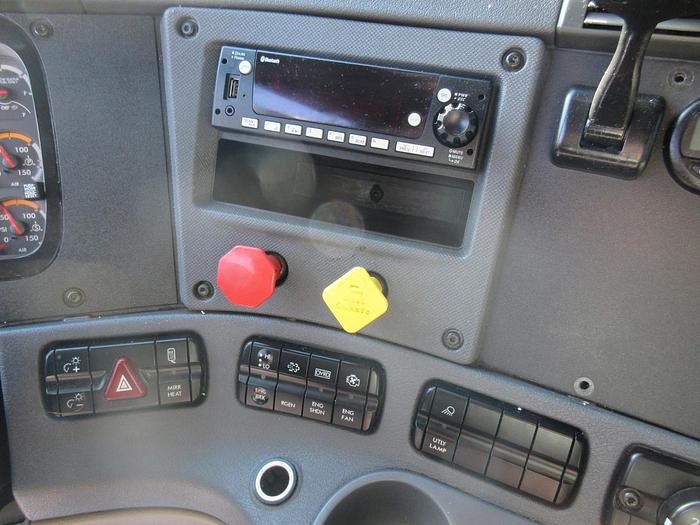 Used 2017 FREIGHTLINER CASCADIA 113