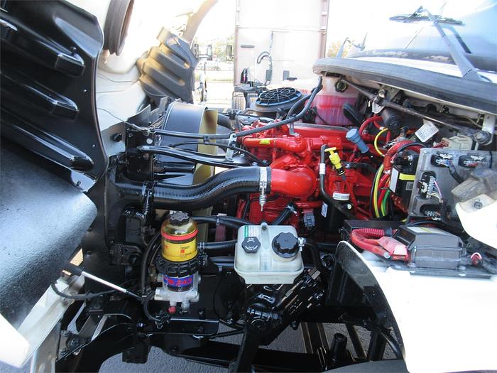 Used 2017 FREIGHTLINER BUSINESS CLASS M2 106