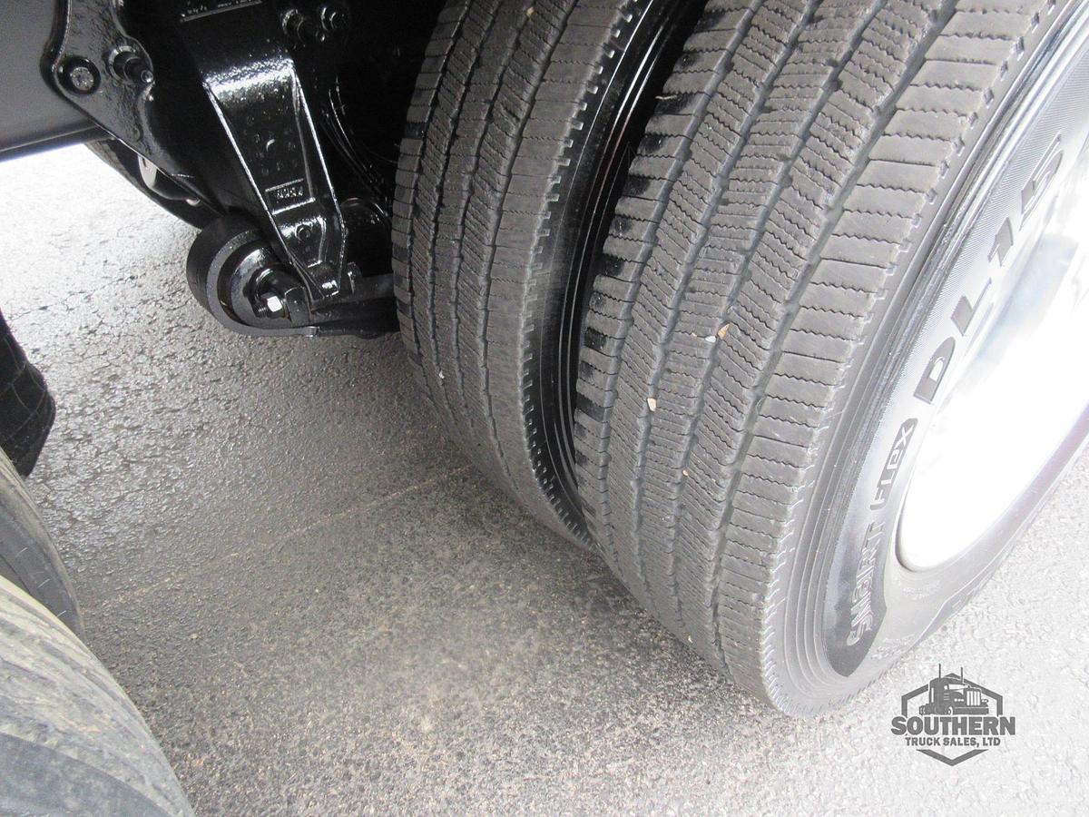 Used 2019 FREIGHTLINER CORONADO 122 SD