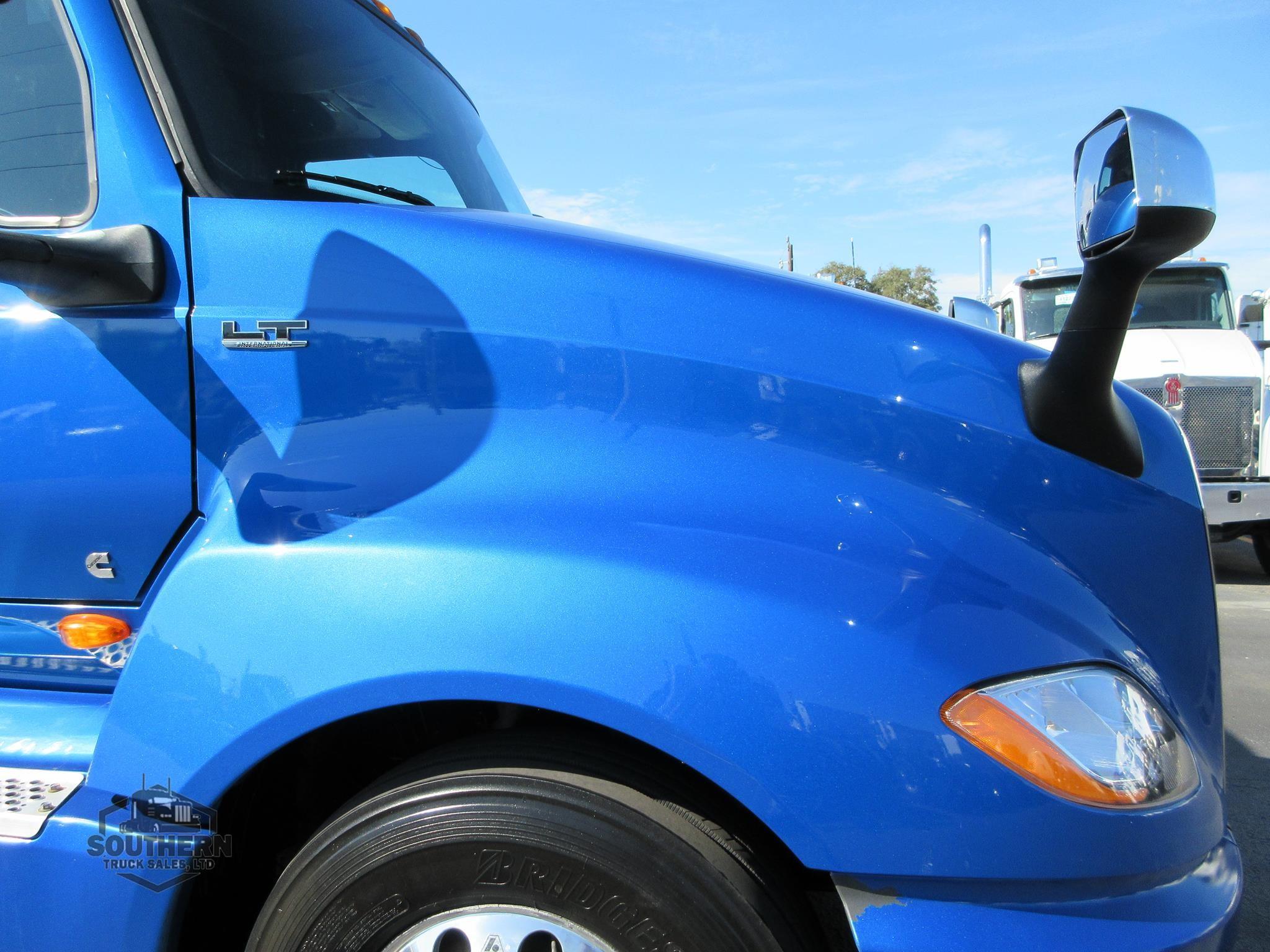 Used 2021 INTERNATIONAL LT