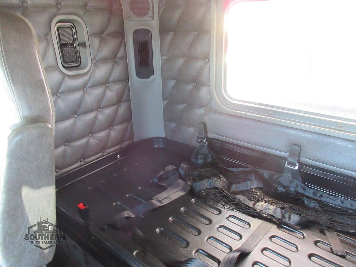 Used 2020 FREIGHTLINER 122SD