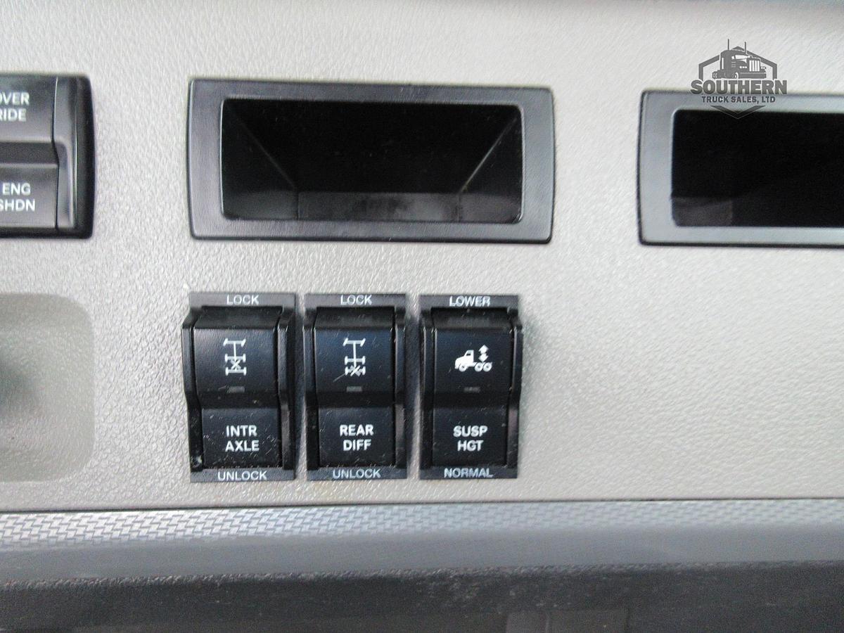 Used 2019 FREIGHTLINER CASCADIA 126