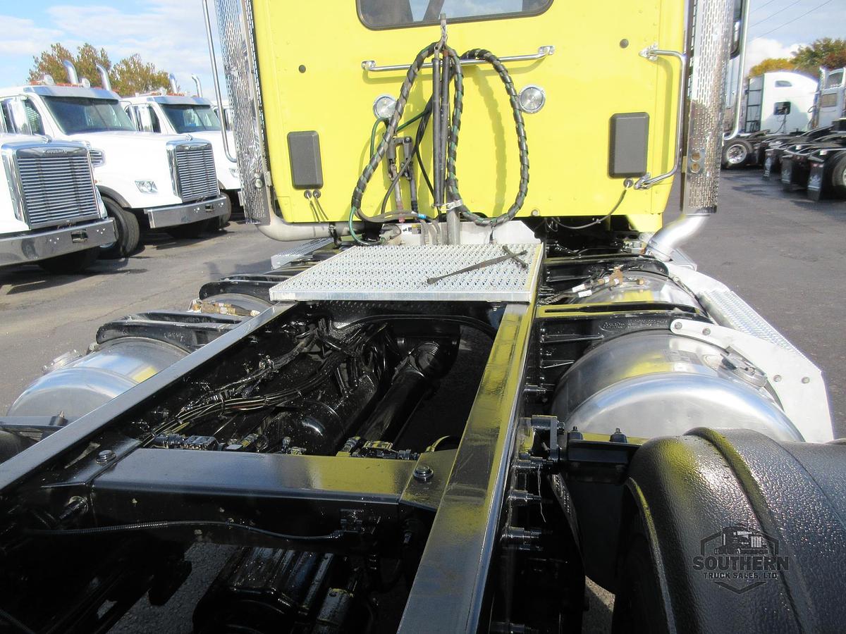 Used 2020 PETERBILT 567