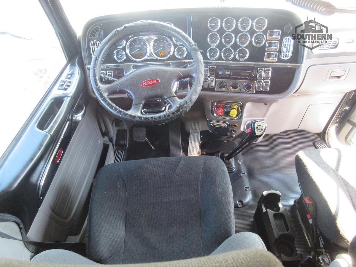 Used 2018 PETERBILT 389