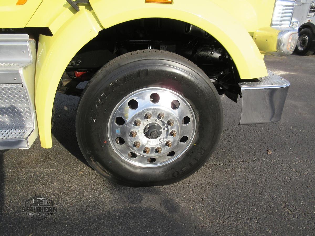 Used 2020 PETERBILT 567