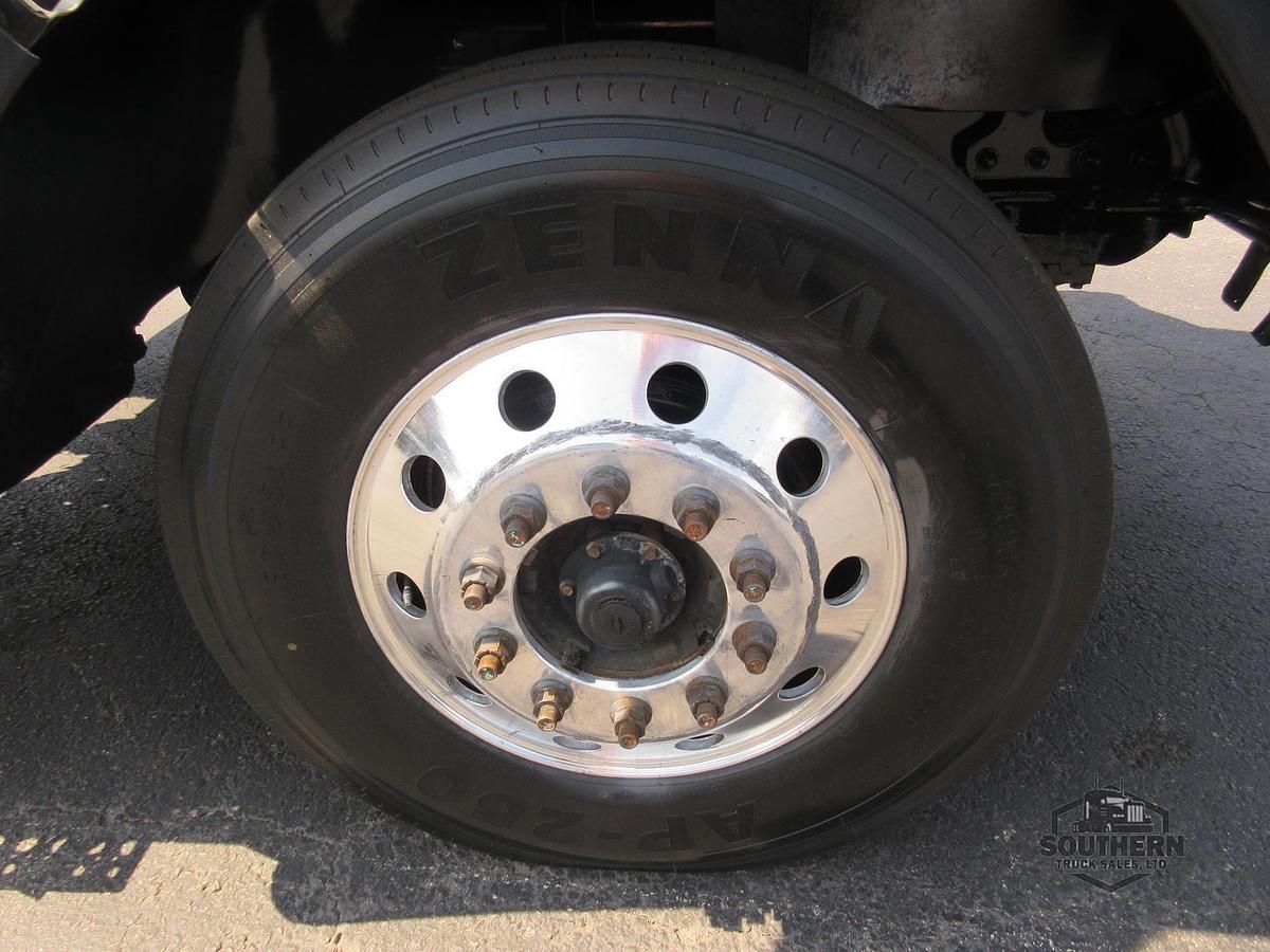 Used 2019 FREIGHTLINER CORONADO 122 SD