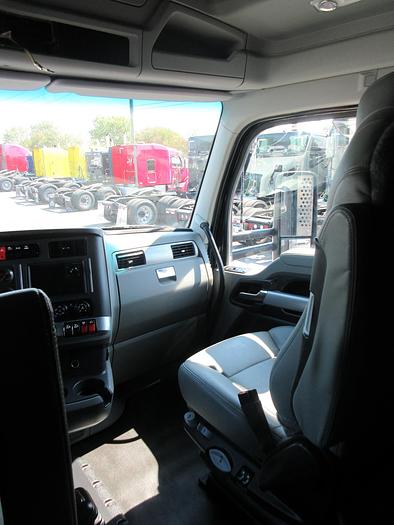 Used 2021 KENWORTH T880