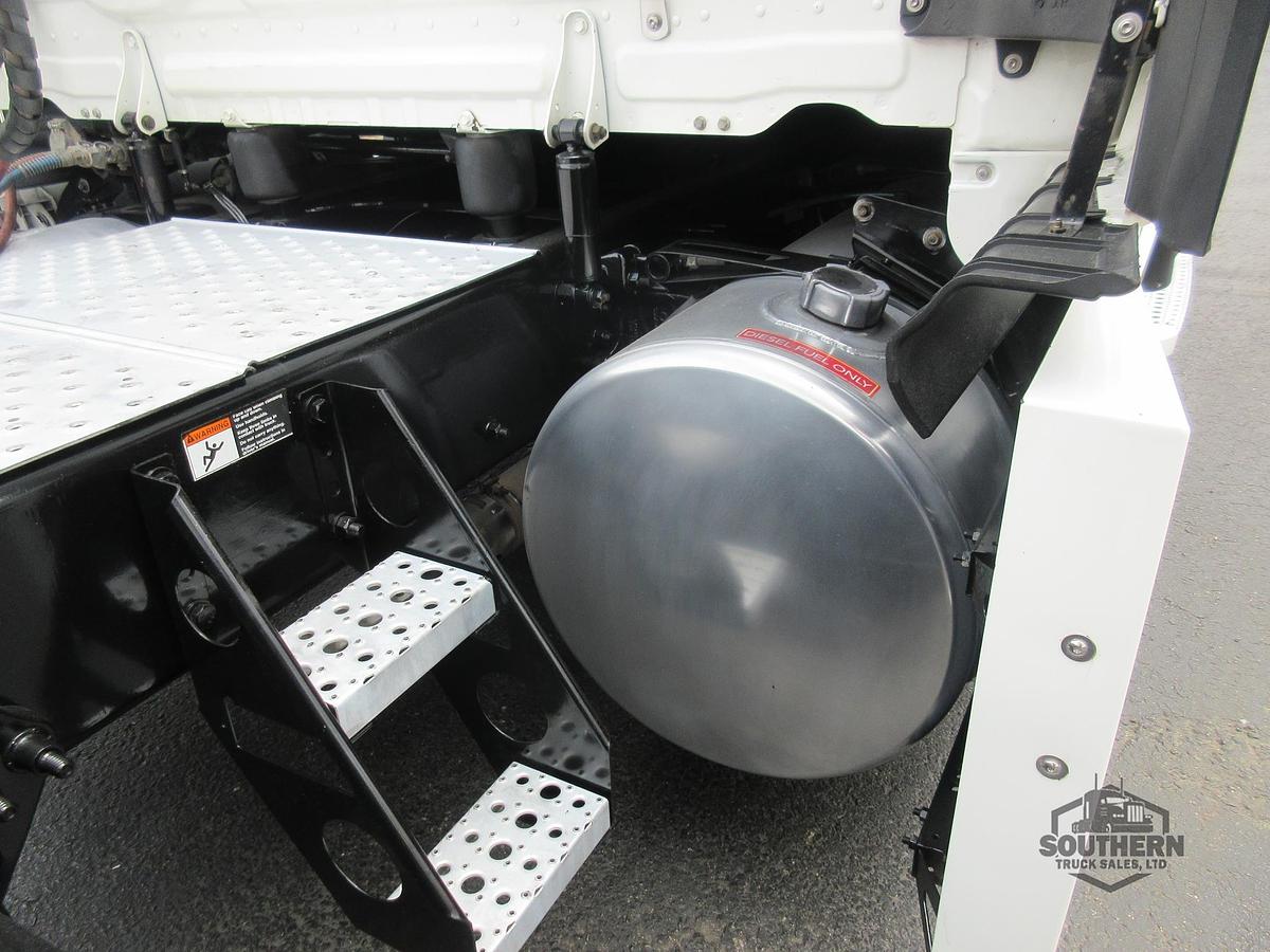 Used 2020 FREIGHTLINER CASCADIA 126