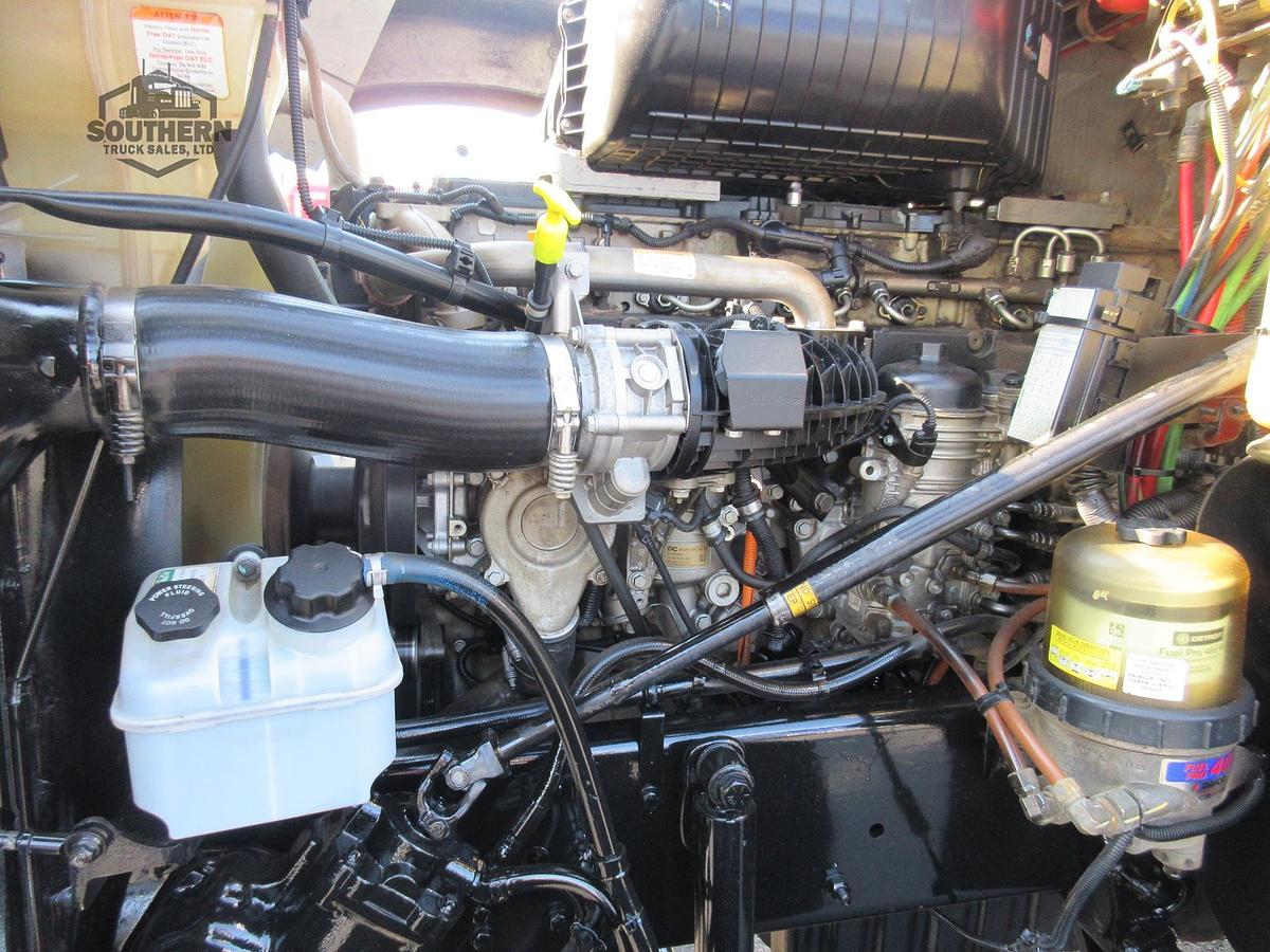 Used 2019 FREIGHTLINER CORONADO 122 SD