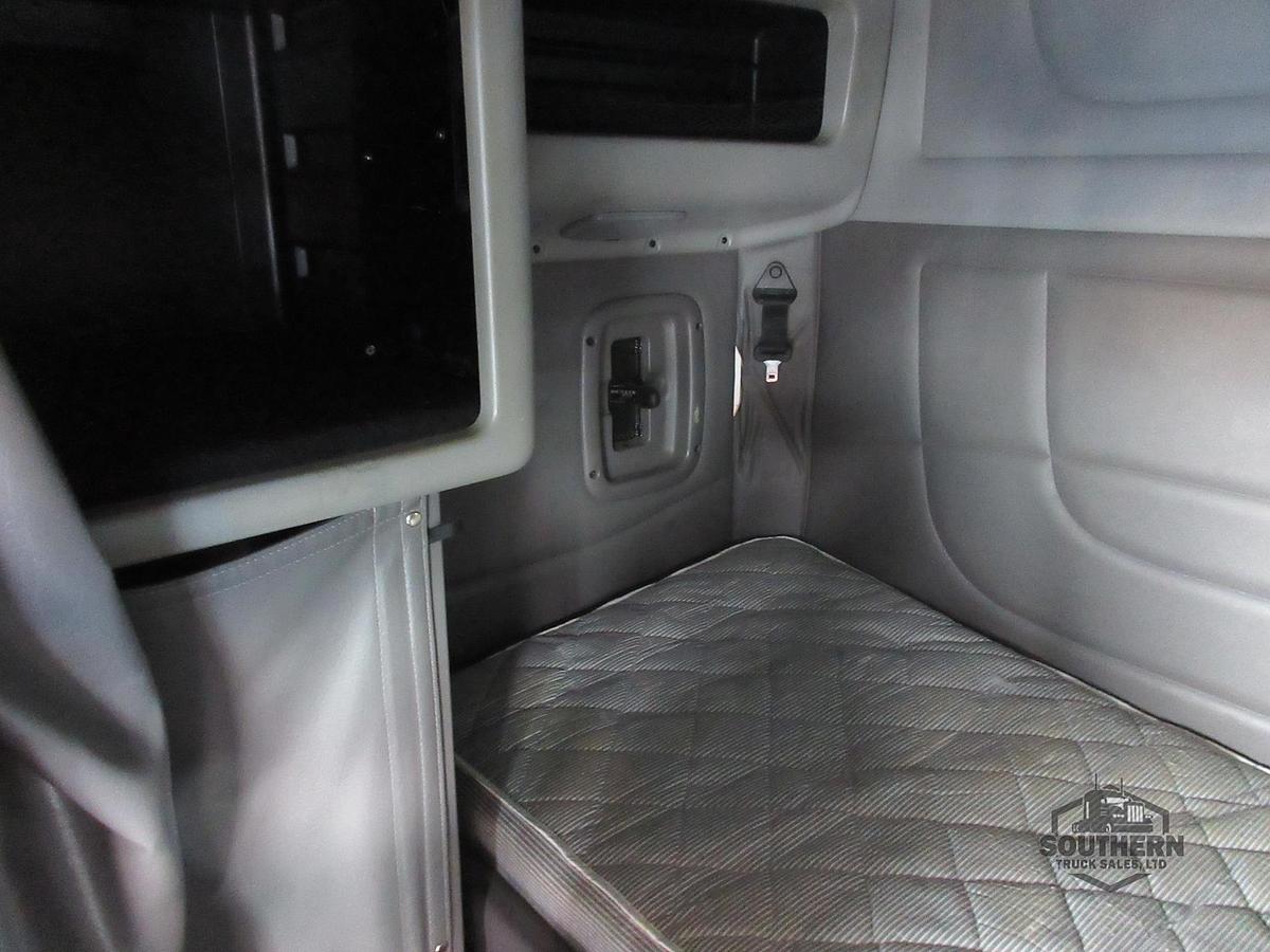 Used 2019 PETERBILT 389