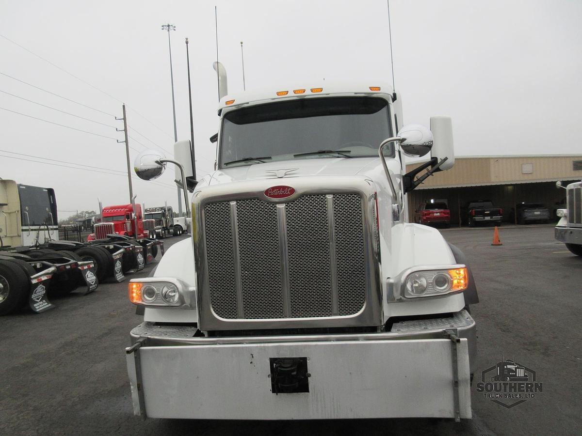 Used 2021 PETERBILT 567