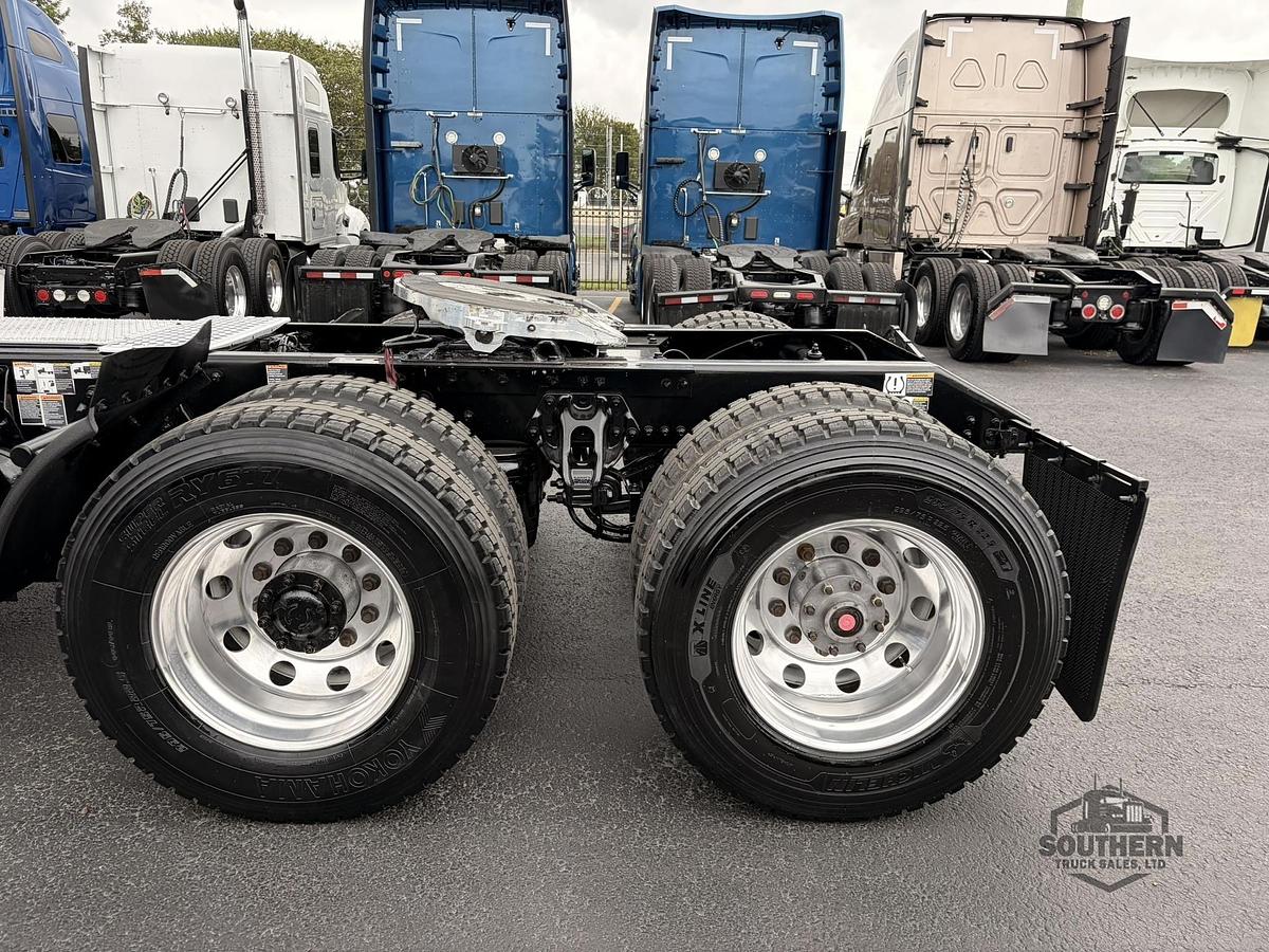 Used 2022 KENWORTH T680