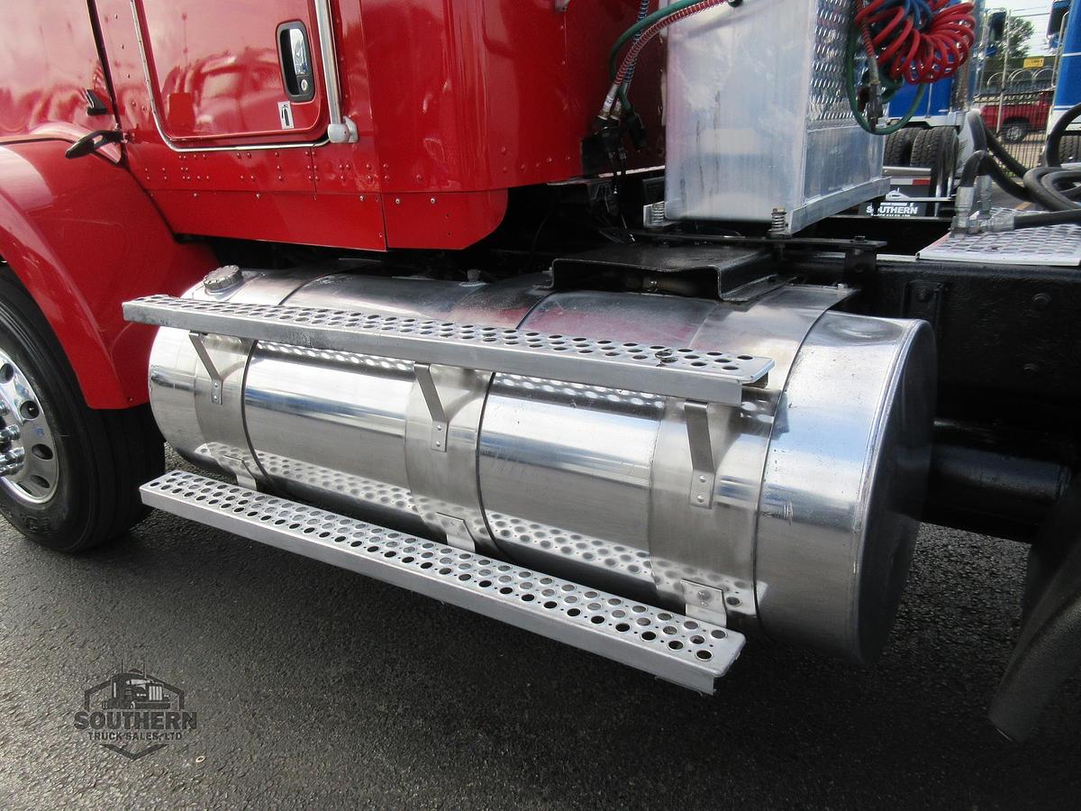 Used 2013 KENWORTH T800