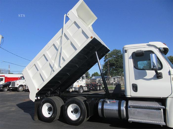 Used 2016 FREIGHTLINER CASCADIA 125