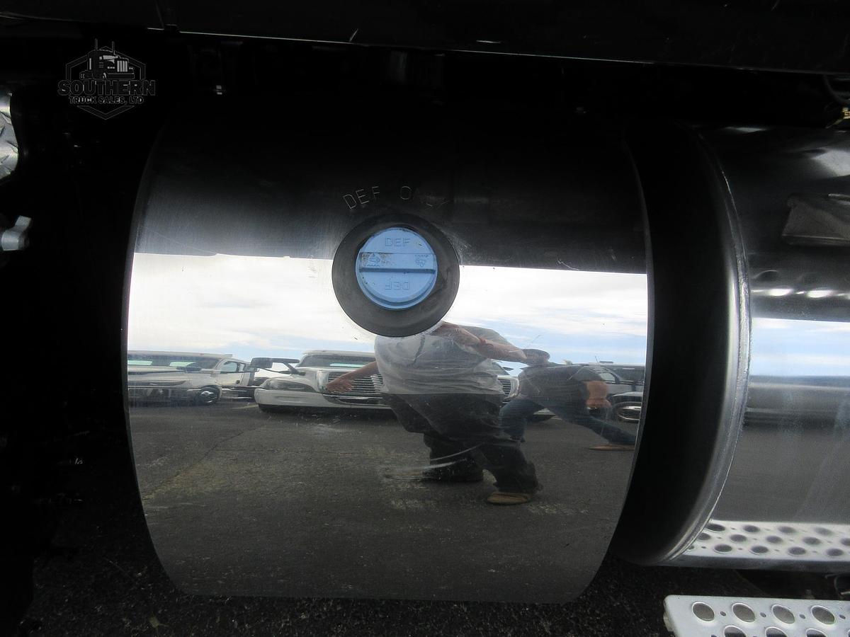 Used 2023 KENWORTH T880