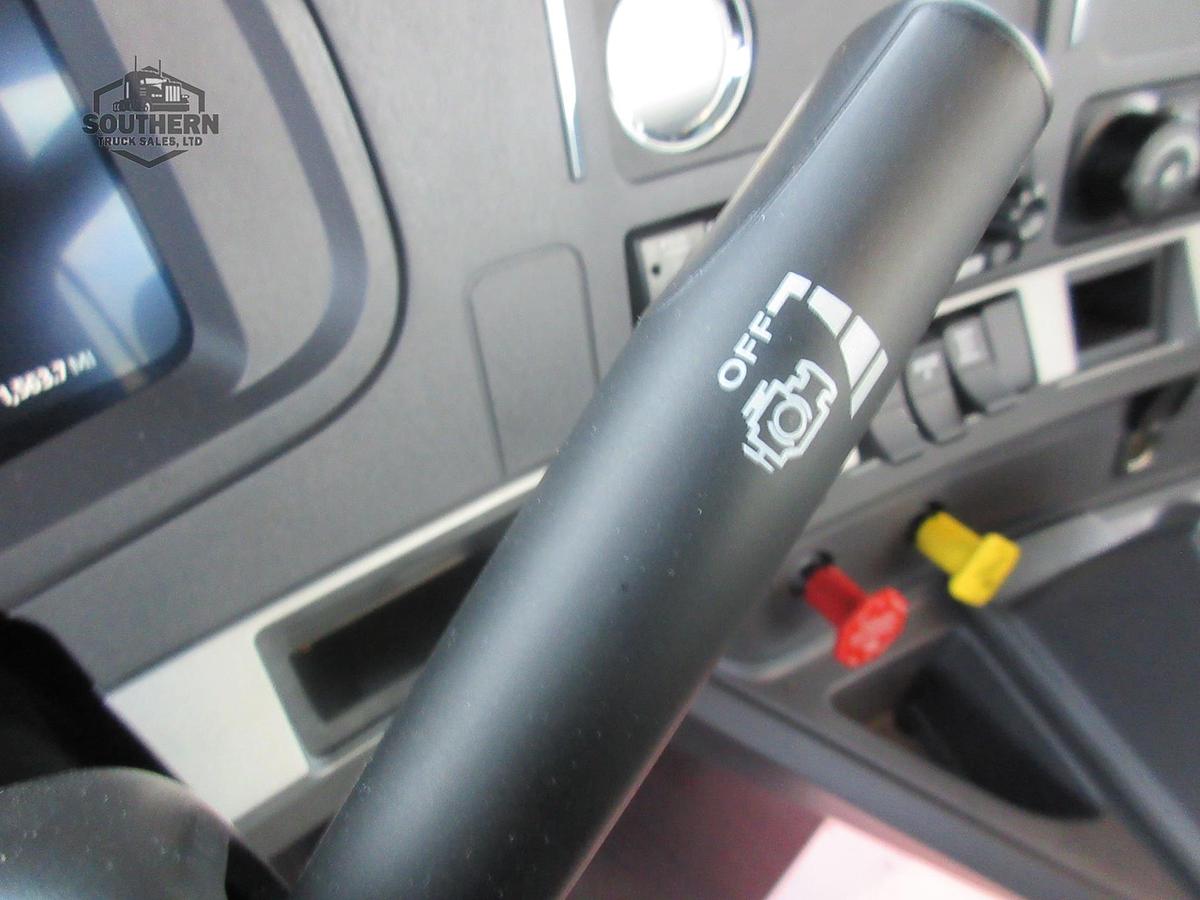Used 2025 KENWORTH T880