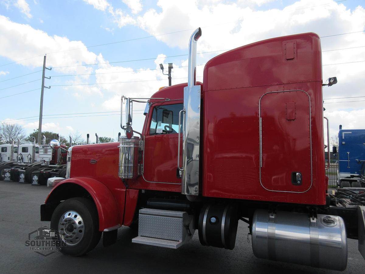 Used 2019 PETERBILT 389