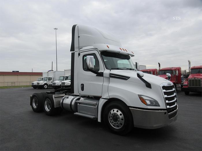 Used 2019 FREIGHTLINER CASCADIA 126