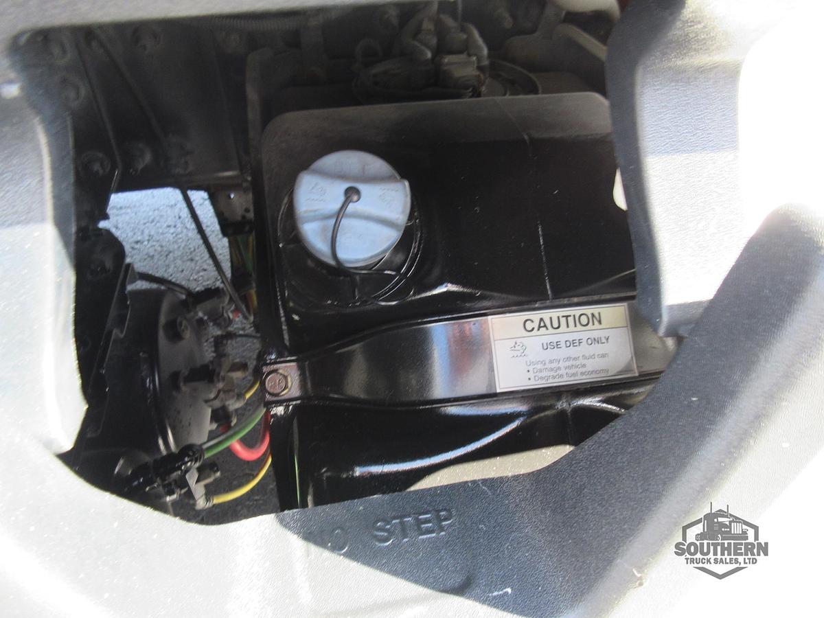 Used 2022 FREIGHTLINER CASCADIA 116