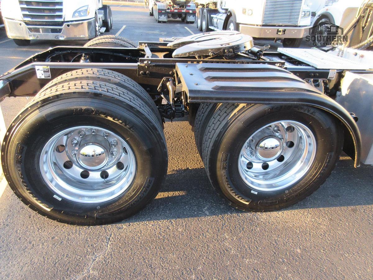 Used 2022 PETERBILT 567