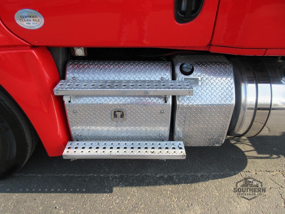 Used 2018 FREIGHTLINER CASCADIA 125